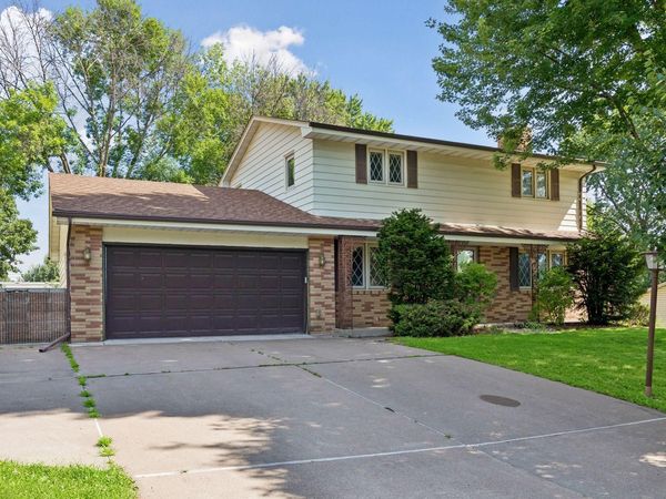9116 34 1/2 Avenue N, New Hope, MN 55427
