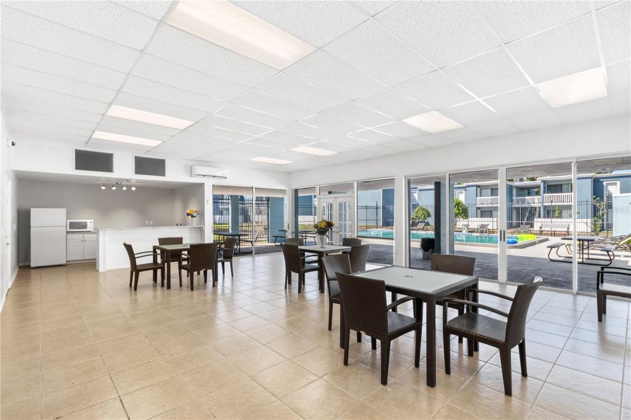 1907 5th Street W, Unit B, Bradenton, FL 34205 Main Photo