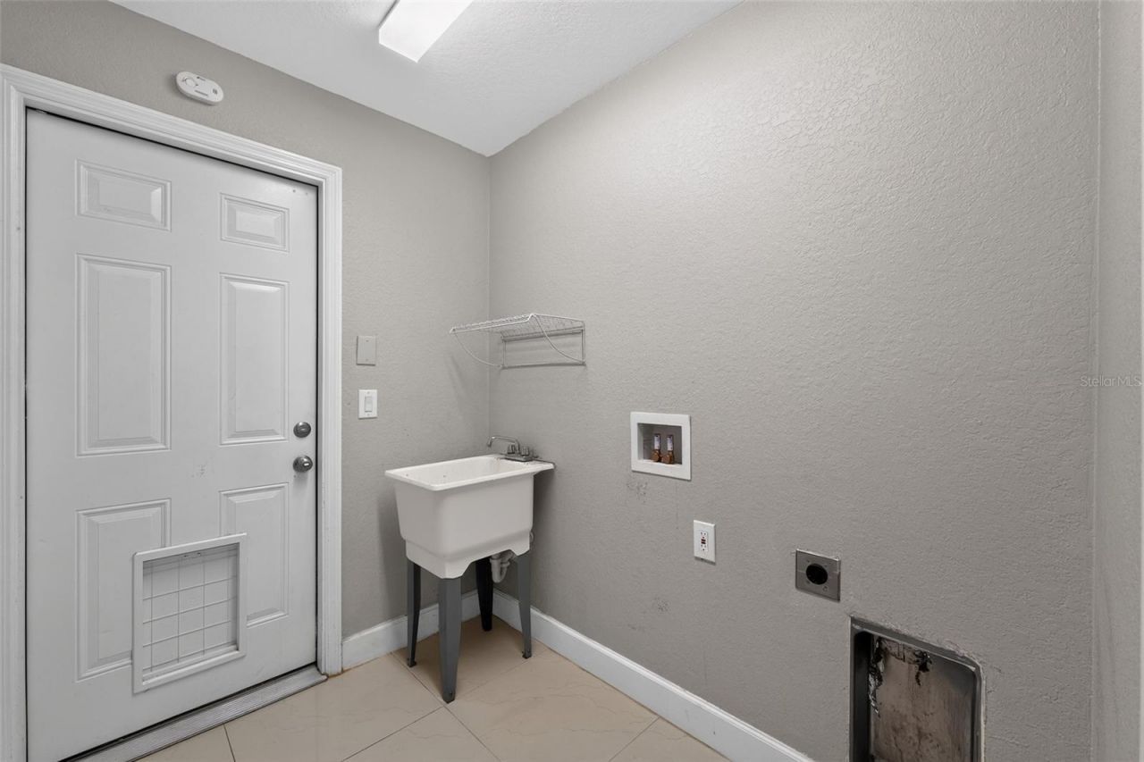 2712 15th Street Sw, Lehigh Acres, FL 33976 Photo