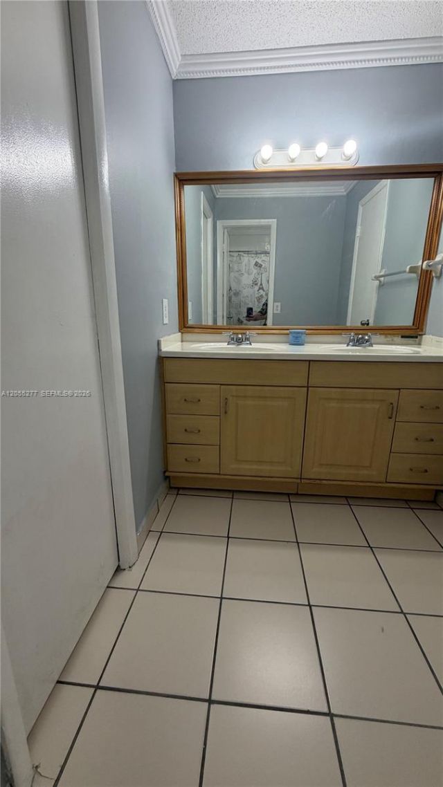 Please Call For Address, Miami, FL 33165 Photo