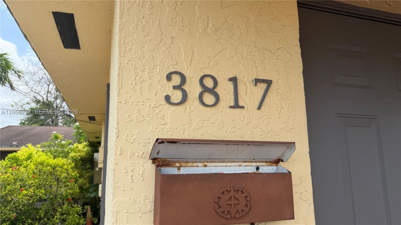 Please Call For Address, Miami, FL 33165 Photo