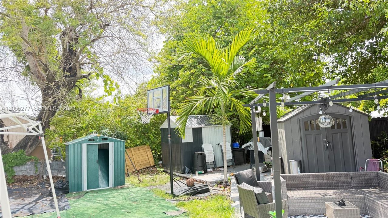 Please Call For Address, Miami, FL 33165 Photo
