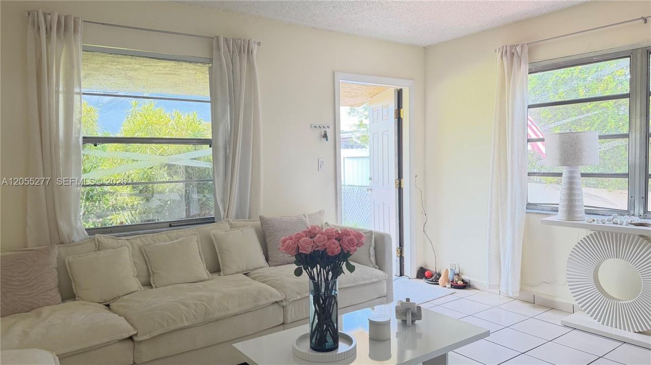 Please Call For Address, Miami, FL 33165 Photo