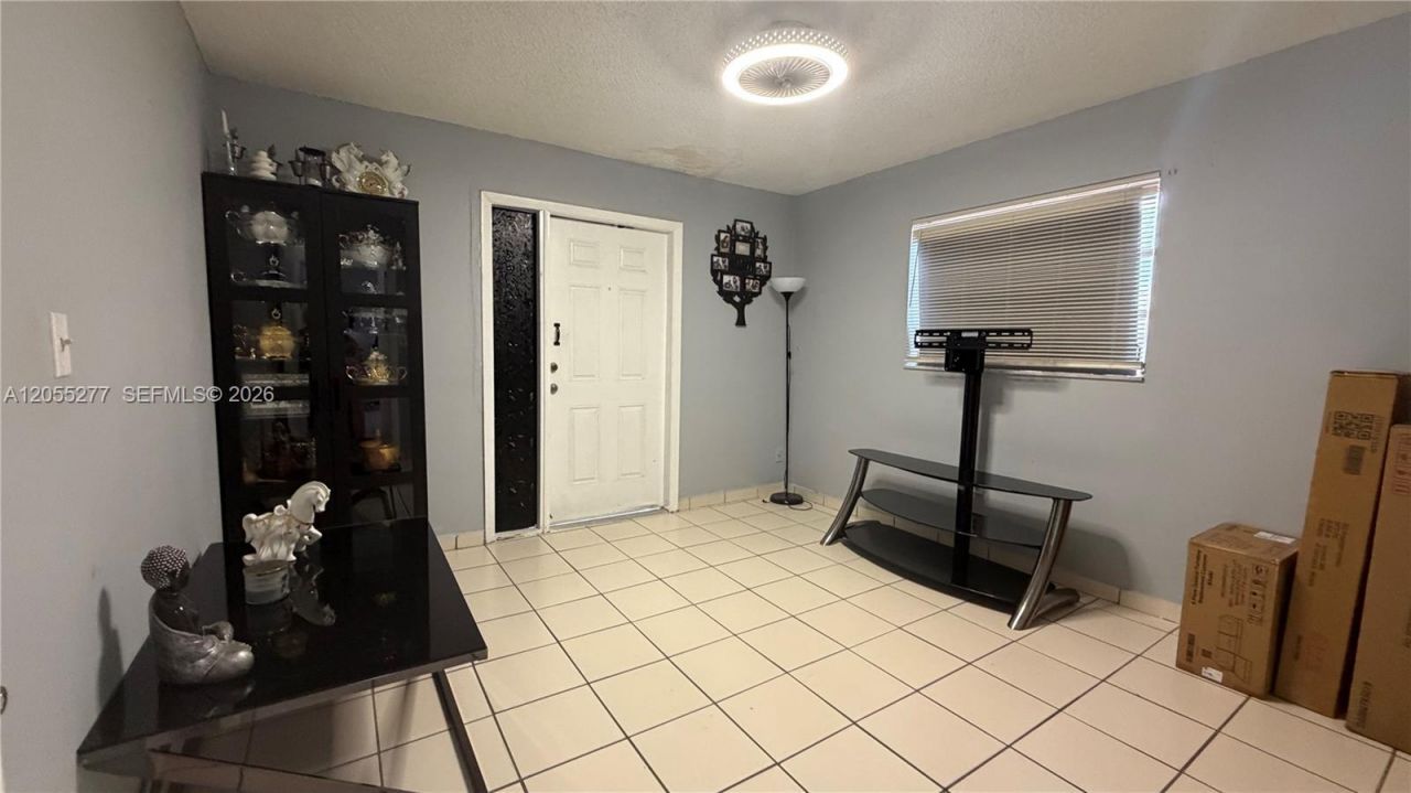 Please Call For Address, Miami, FL 33165 Photo