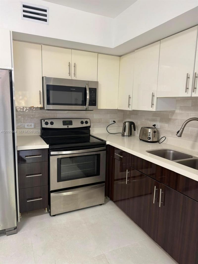 3680 N 56th Ave, Unit 823, Hollywood, FL 33021 Photo