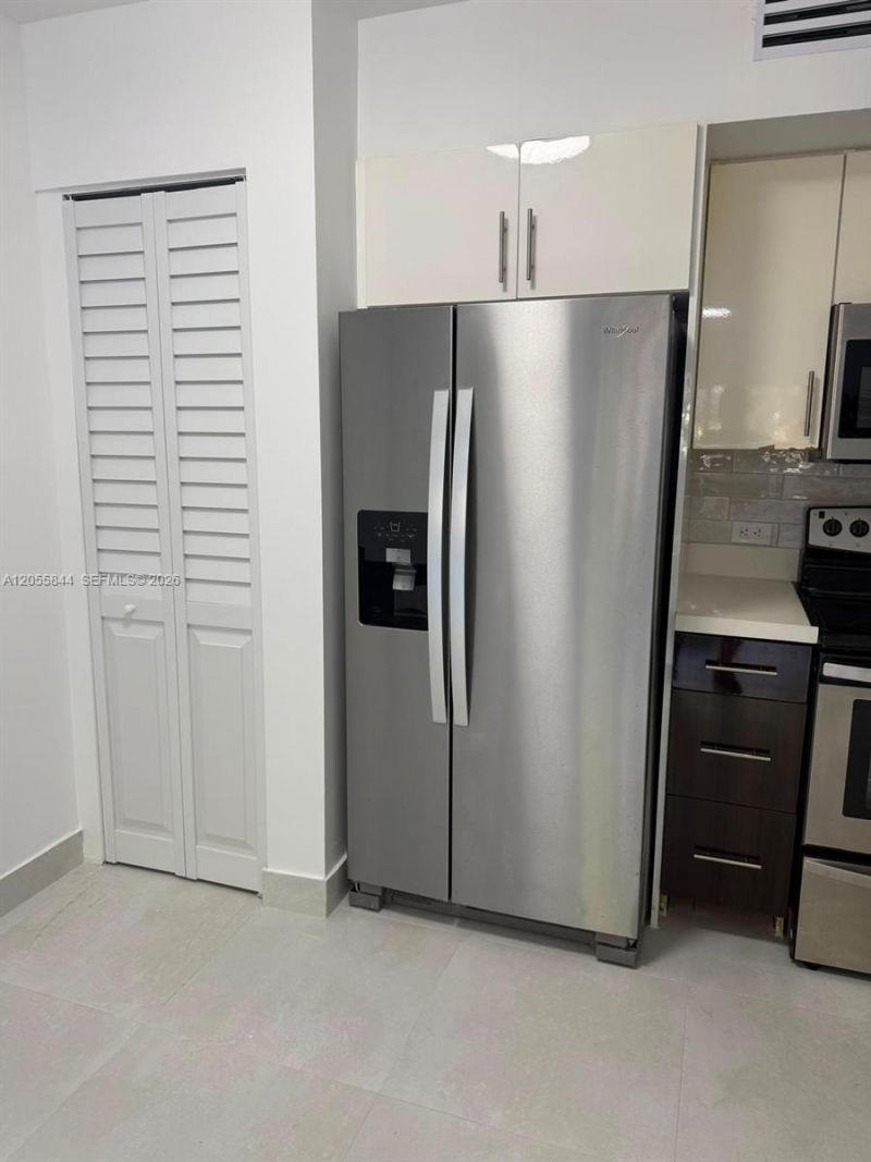 3680 N 56th Ave, Unit 823, Hollywood, FL 33021 Photo