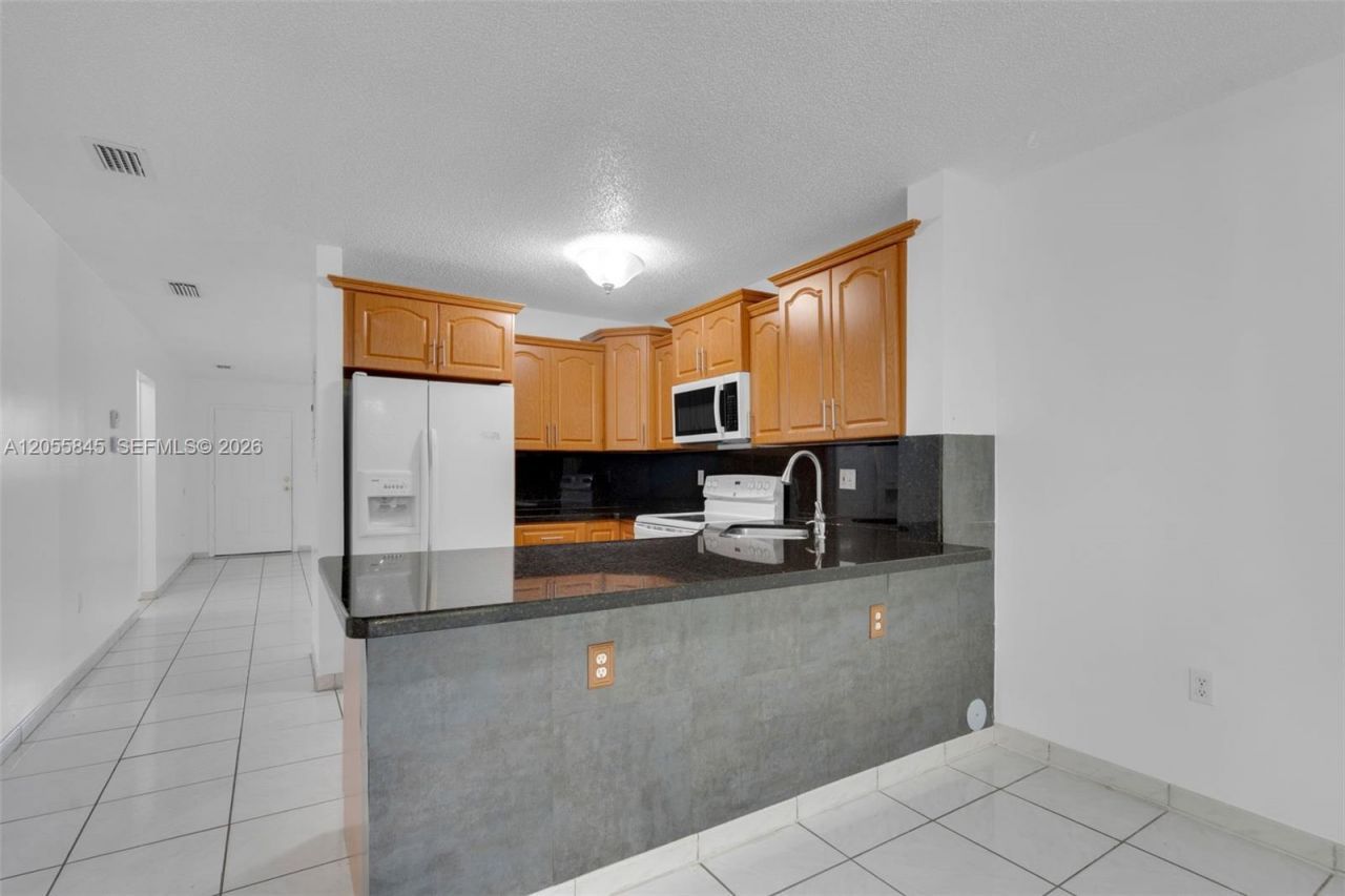 8851 NW 119th St , Unit 3112-3, Hialeah Gardens, FL 33018 Photo