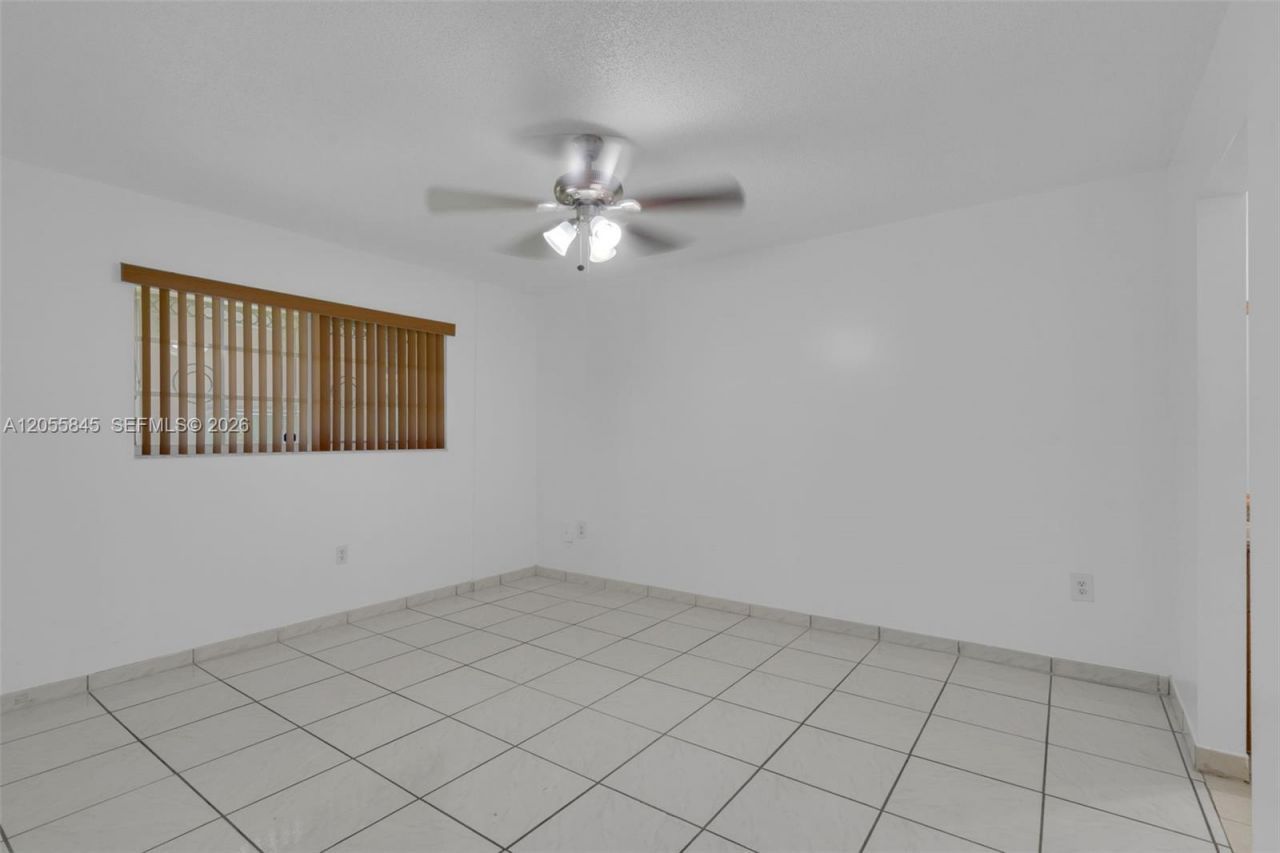 8851 NW 119th St , Unit 3112-3, Hialeah Gardens, FL 33018 Photo