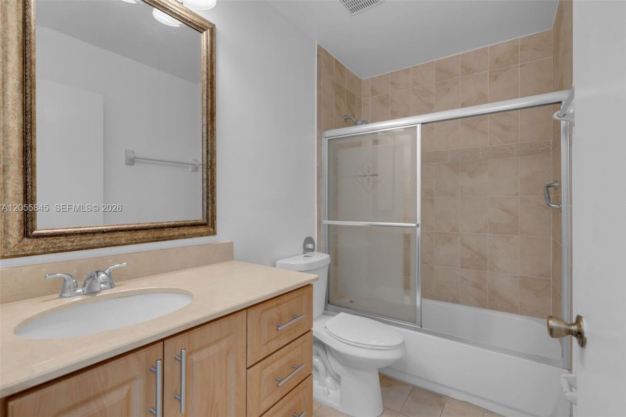 8851 NW 119th St , Unit 3112-3, Hialeah Gardens, FL 33018 Photo