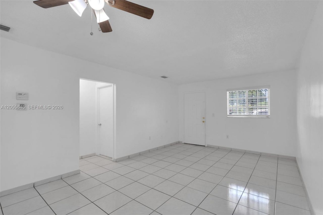 8851 NW 119th St , Unit 3112-3, Hialeah Gardens, FL 33018 Photo