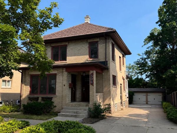 306 E Edgewater Street, Portage, WI 53901