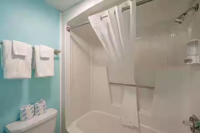 6900 Ocean Blvd. N Photo 9