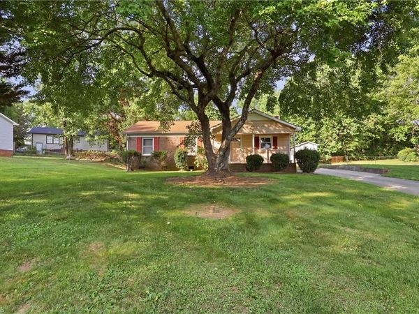 3105 Pine Cone Trail , Greensboro, NC 27406