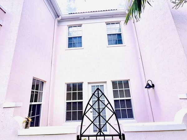 8296 NW 9th Avenue, Boca Raton, FL 33487