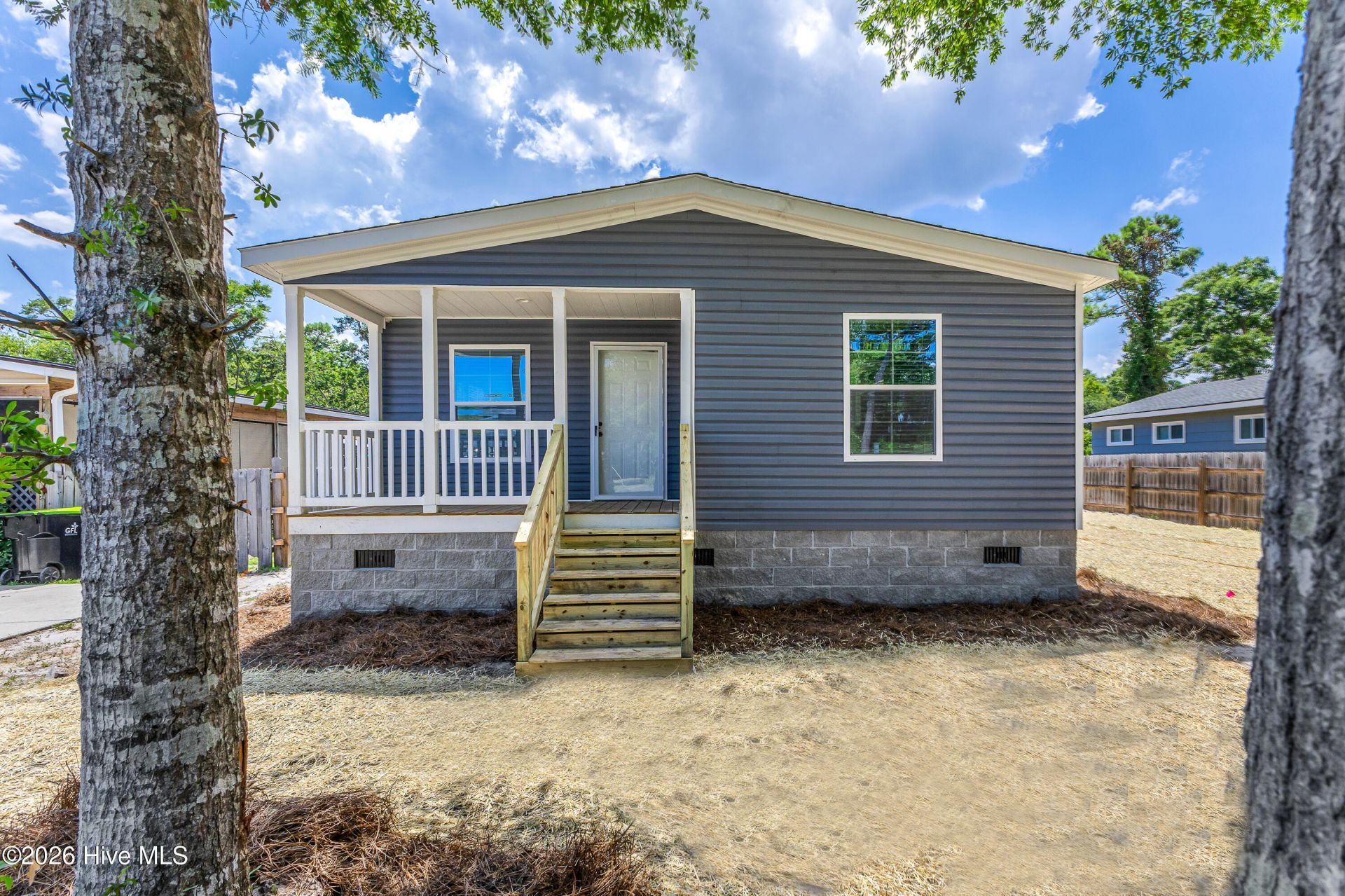 1990 Waterloo Street Sw, Ocean Isle Beach, NC 28469 Main Photo