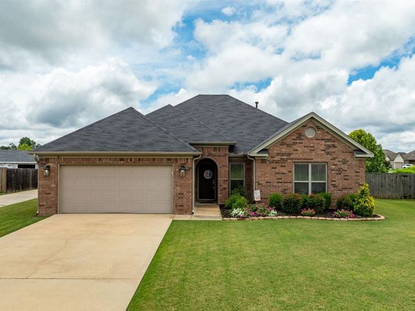 105 Chambery Drive, Maumelle, AR 72113
