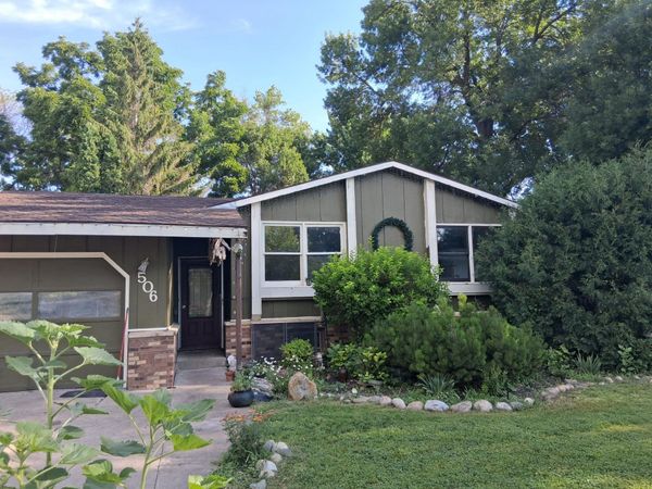 506 W Stanton Avenue, Fergus Falls, MN 56537