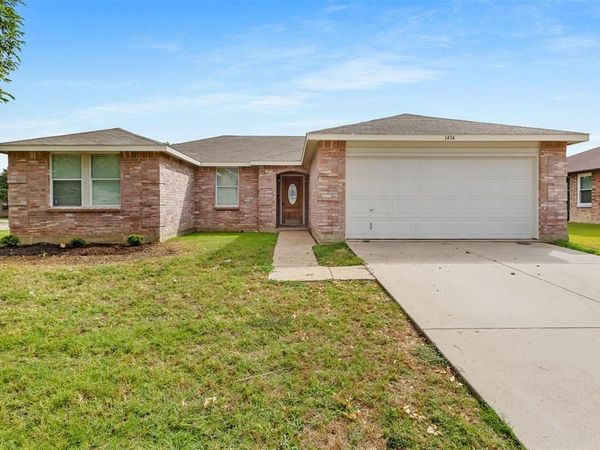 1434 Paint Brush Court, Burleson, TX 76028