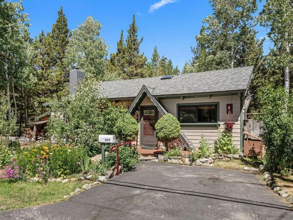 885 Kekin Street, South Lake Tahoe, CA 96150
