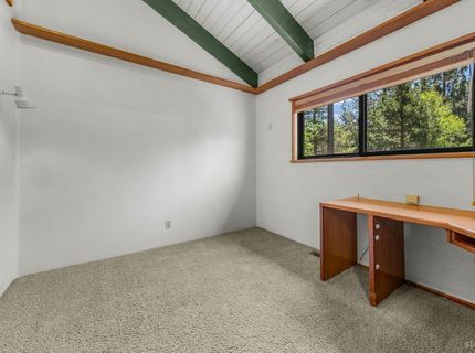 885 Kekin Street, South Lake Tahoe, CA 96150 Photo