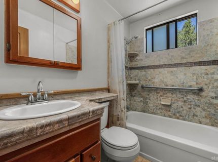 885 Kekin Street, South Lake Tahoe, CA 96150 Photo
