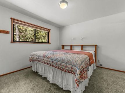 885 Kekin Street, South Lake Tahoe, CA 96150 Photo
