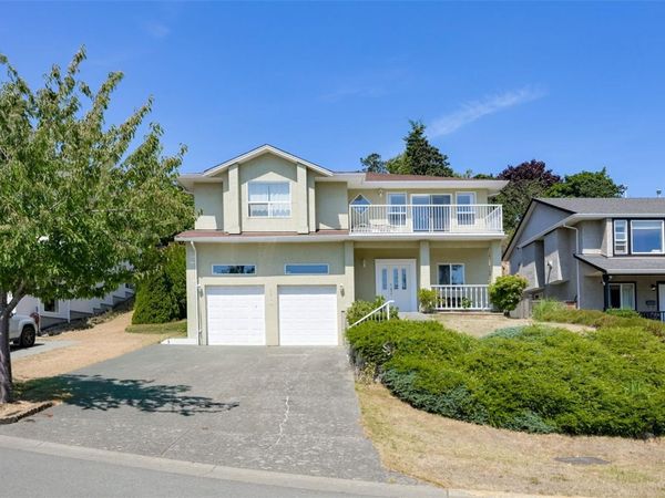 2304 Kami Crt , View Royal, BC V9E 1L3