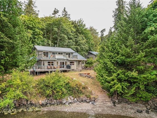 115 Grantville St, Salt Spring, BC V8K 1N9