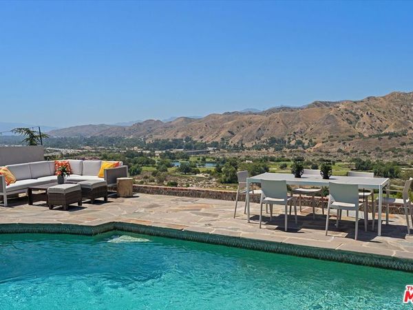 8977 Riderwood Drive, Sunland, CA 91040