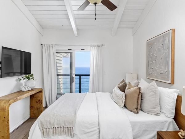 940 Sealane Drive, Unit 9, Encinitas, CA 92024