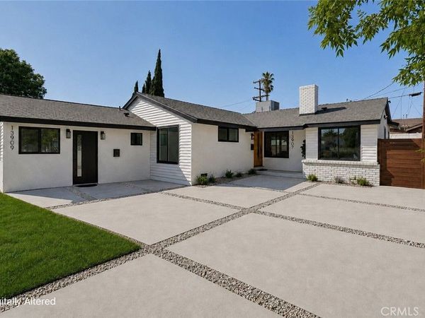 13907 13909 Wyandotte Street , Van Nuys, CA 91405