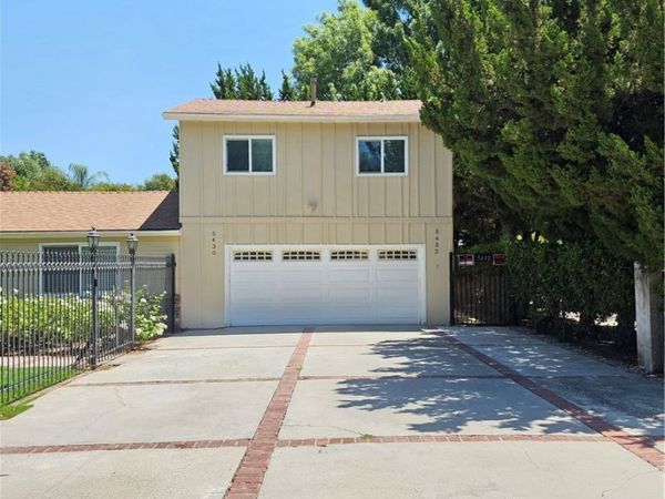 5432 Woodlake Avenue N, Woodland Hills, CA 91367
