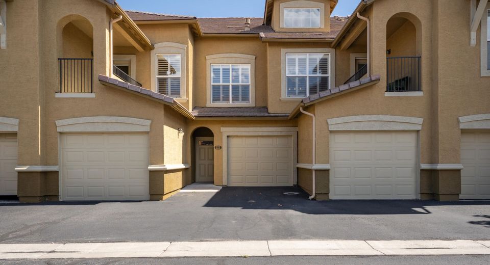 1325 S Meadows Parkway, Unit # 122, Reno, NV 89521 Photo