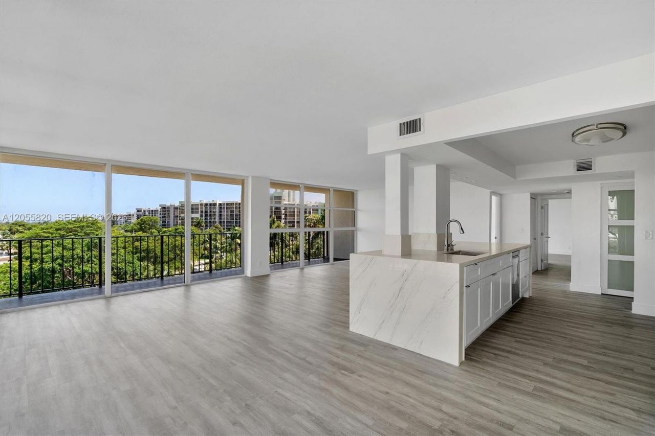 200 Leslie Dr , Unit 631, Hallandale Beach, FL 33009 Photo