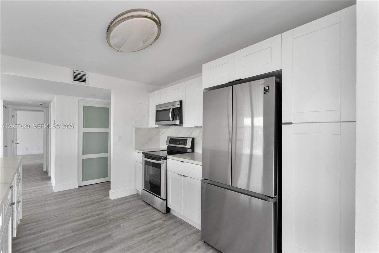 200 Leslie Dr , Unit 631, Hallandale Beach, FL 33009 Photo
