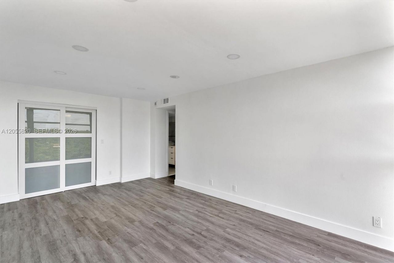 200 Leslie Dr , Unit 631, Hallandale Beach, FL 33009 Photo