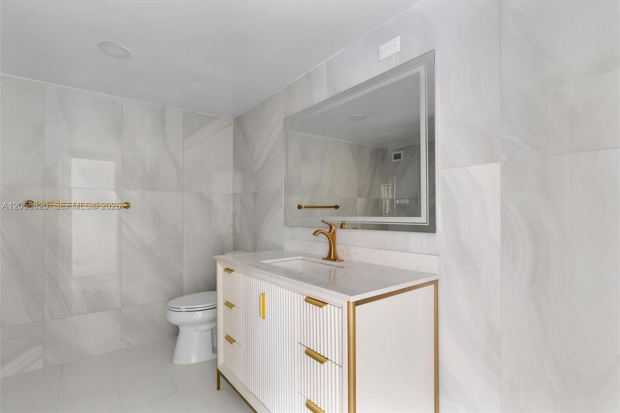 200 Leslie Dr , Unit 631, Hallandale Beach, FL 33009 Photo