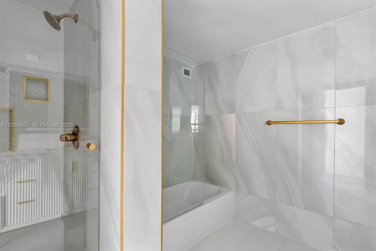 200 Leslie Dr , Unit 631, Hallandale Beach, FL 33009 Photo