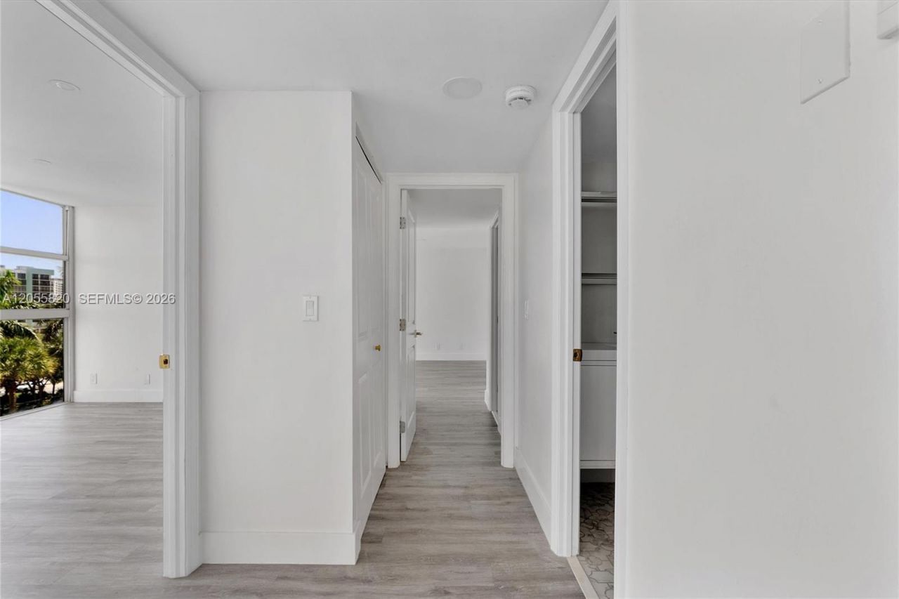 200 Leslie Dr , Unit 631, Hallandale Beach, FL 33009 Photo