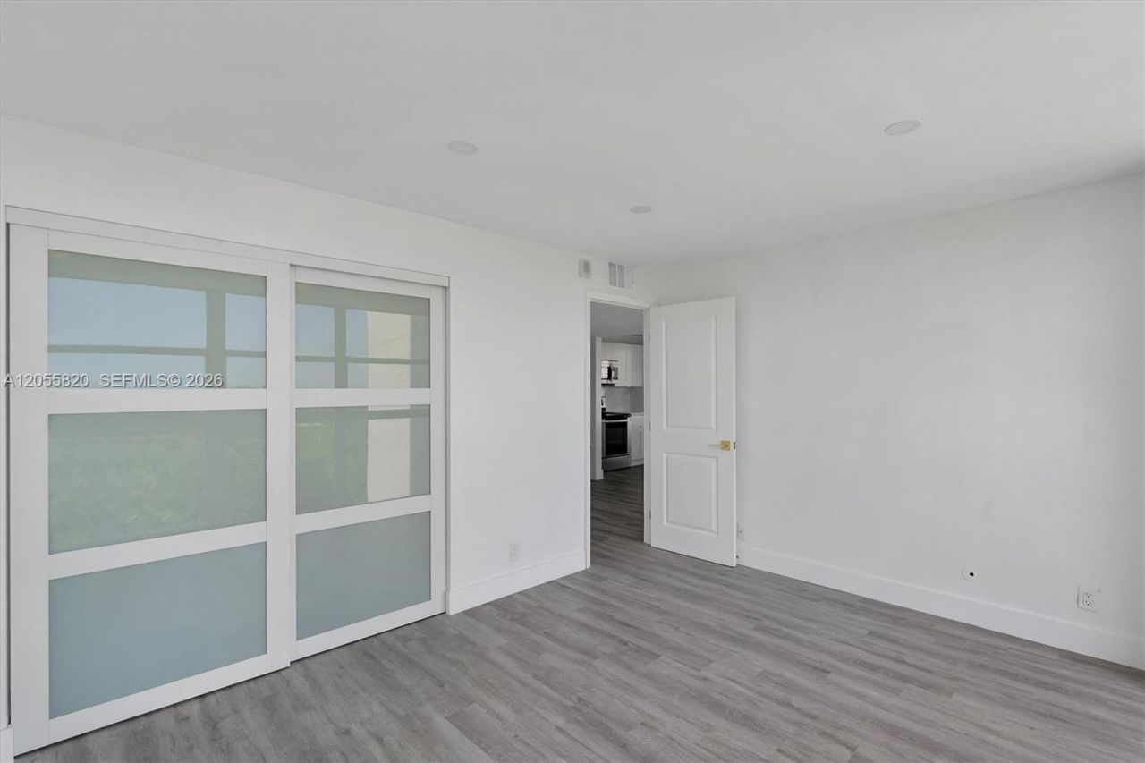 200 Leslie Dr , Unit 631, Hallandale Beach, FL 33009 Photo