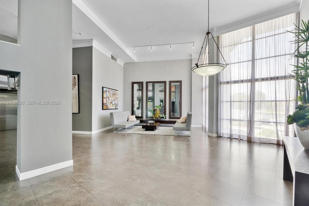 200 Leslie Dr , Unit 631, Hallandale Beach, FL 33009 Photo