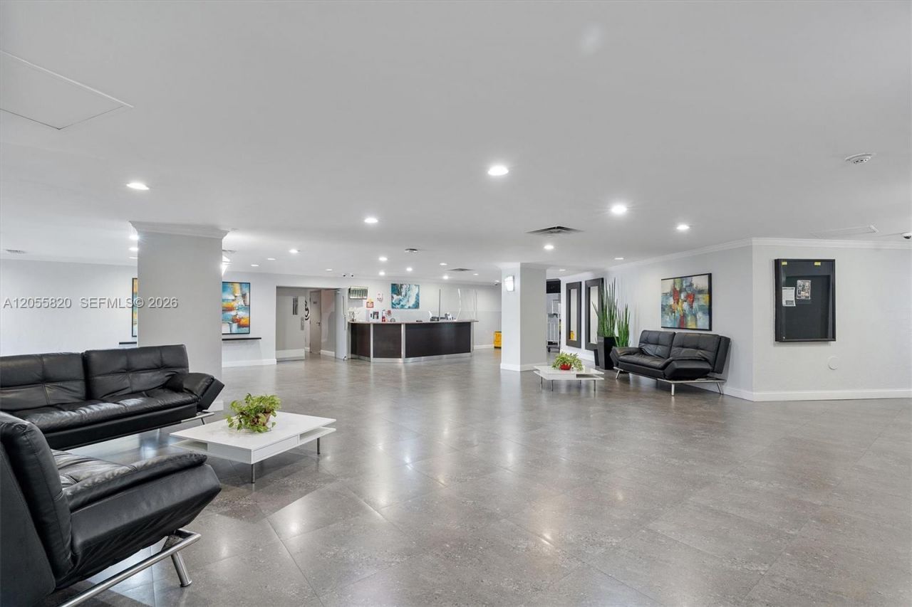 200 Leslie Dr , Unit 631, Hallandale Beach, FL 33009 Photo