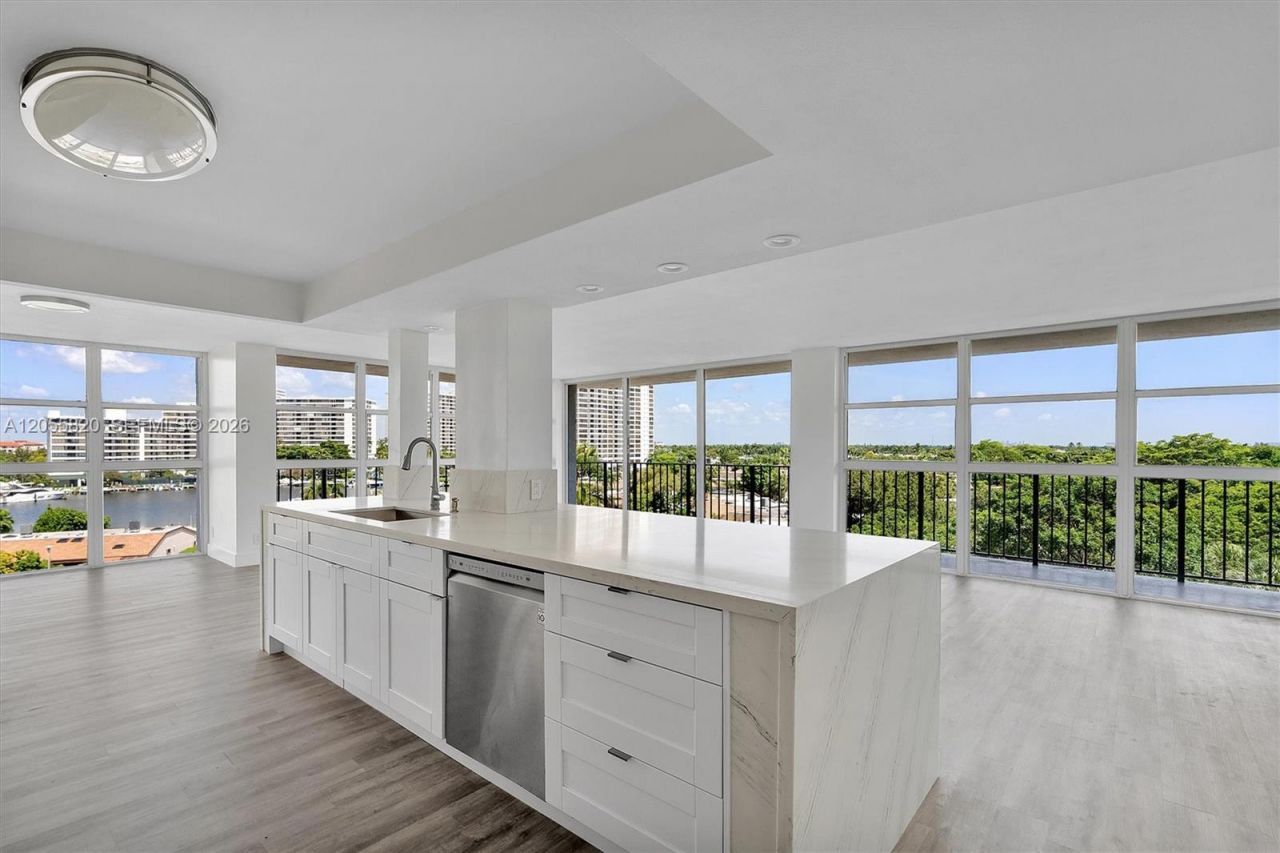 200 Leslie Dr , Unit 631, Hallandale Beach, FL 33009 Photo