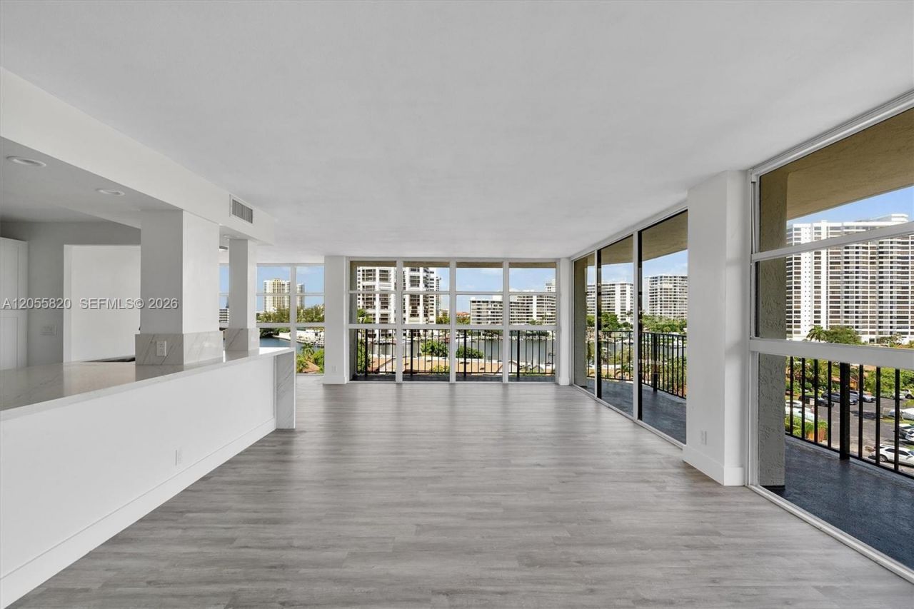 200 Leslie Dr , Unit 631, Hallandale Beach, FL 33009 Photo