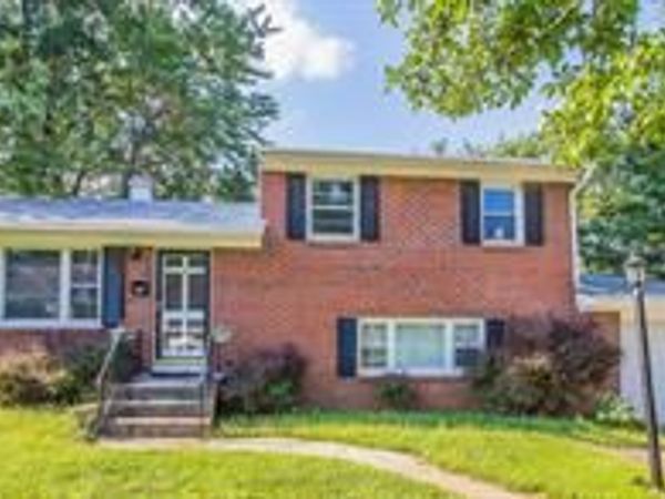 LANHAM, MD 20706