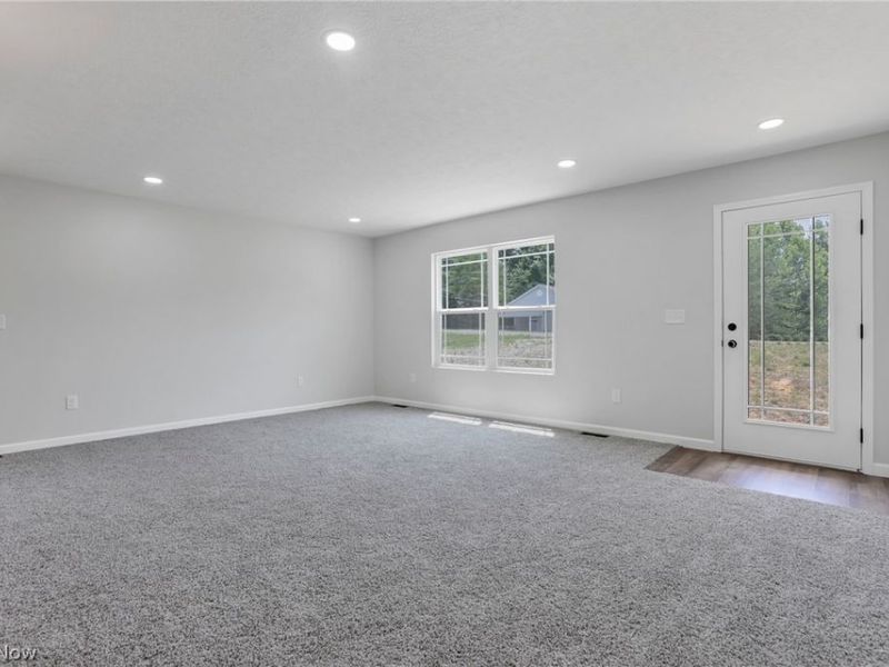 353 Elm Street, New Straitsville, OH 43766 Photo 10