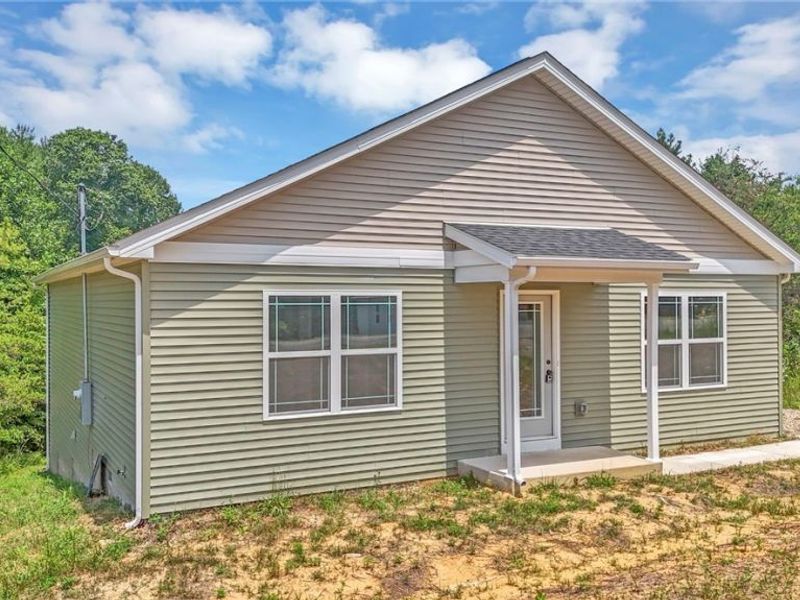353 Elm Street, New Straitsville, OH 43766 Photo 2