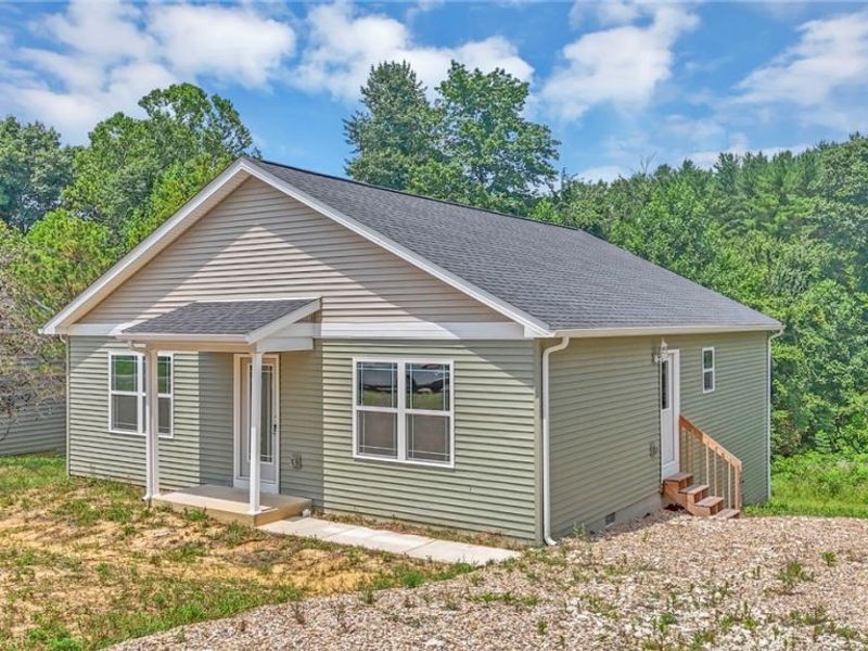 353 Elm Street, New Straitsville, OH 43766 Photo 3