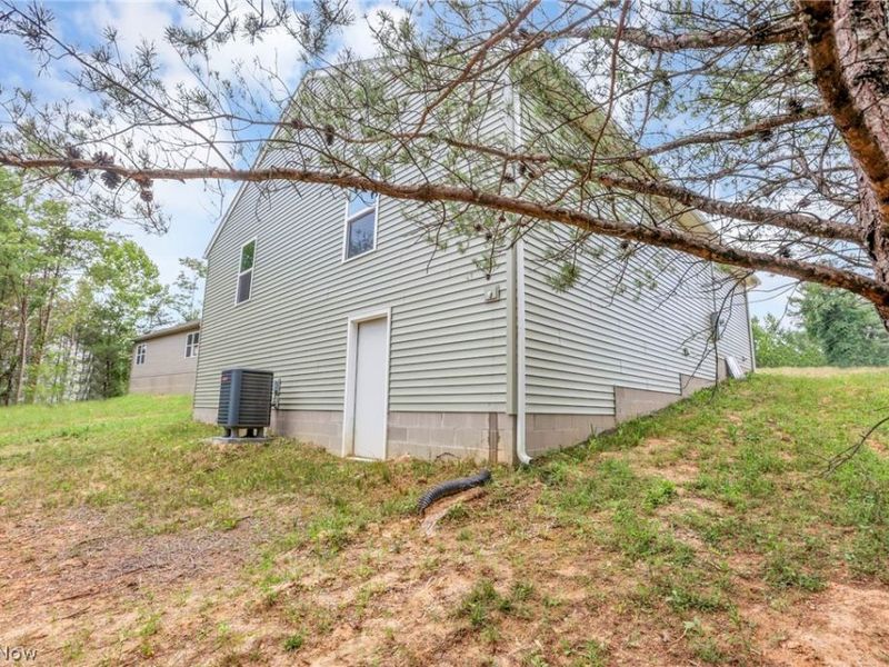 353 Elm Street, New Straitsville, OH 43766 Photo 37