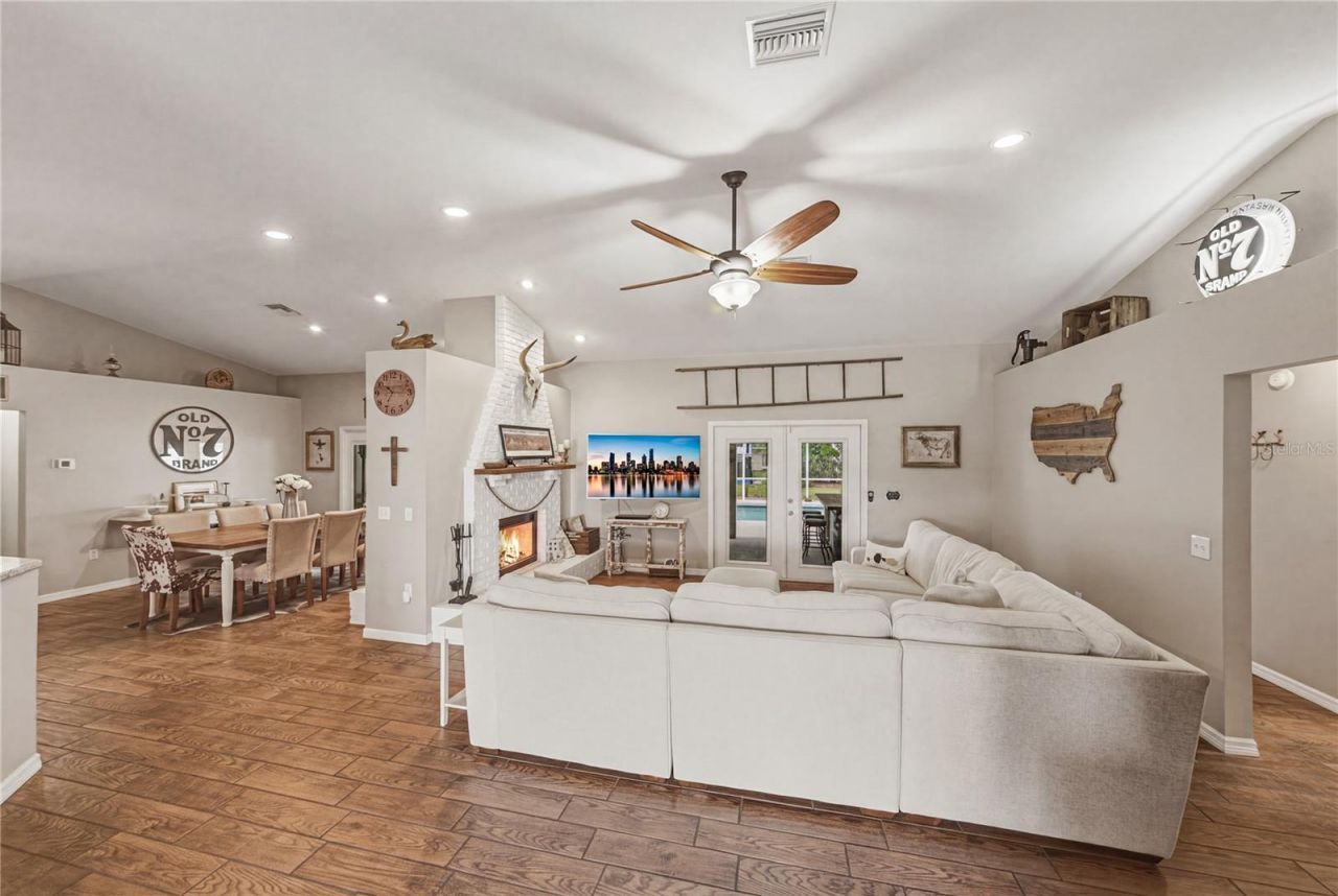 162 Old Nichols Circle, Auburndale, FL 33823 Photo